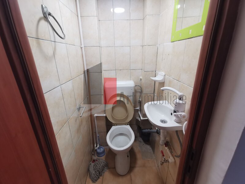 %0 Comision Spatiu comercial de inchiriat in zona Kogalniceanu/Cismigiu